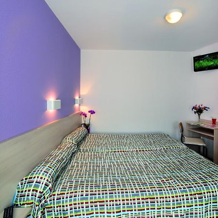 לורדה Hotel Saint Contard מראה חיצוני תמונה