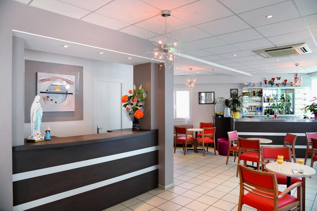 לורדה Hotel Saint Contard מראה חיצוני תמונה